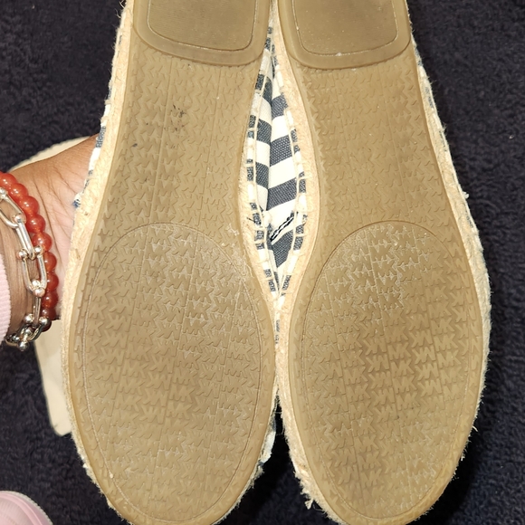 Michael Kors striped flat shoe - Picture 4 of 6